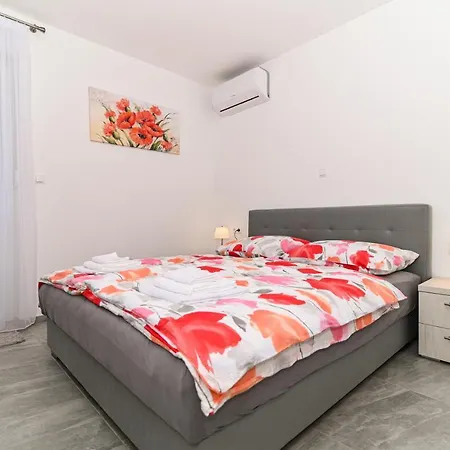 Luxury Apartment With Swimming Pool Ana Trogir Exterior photo