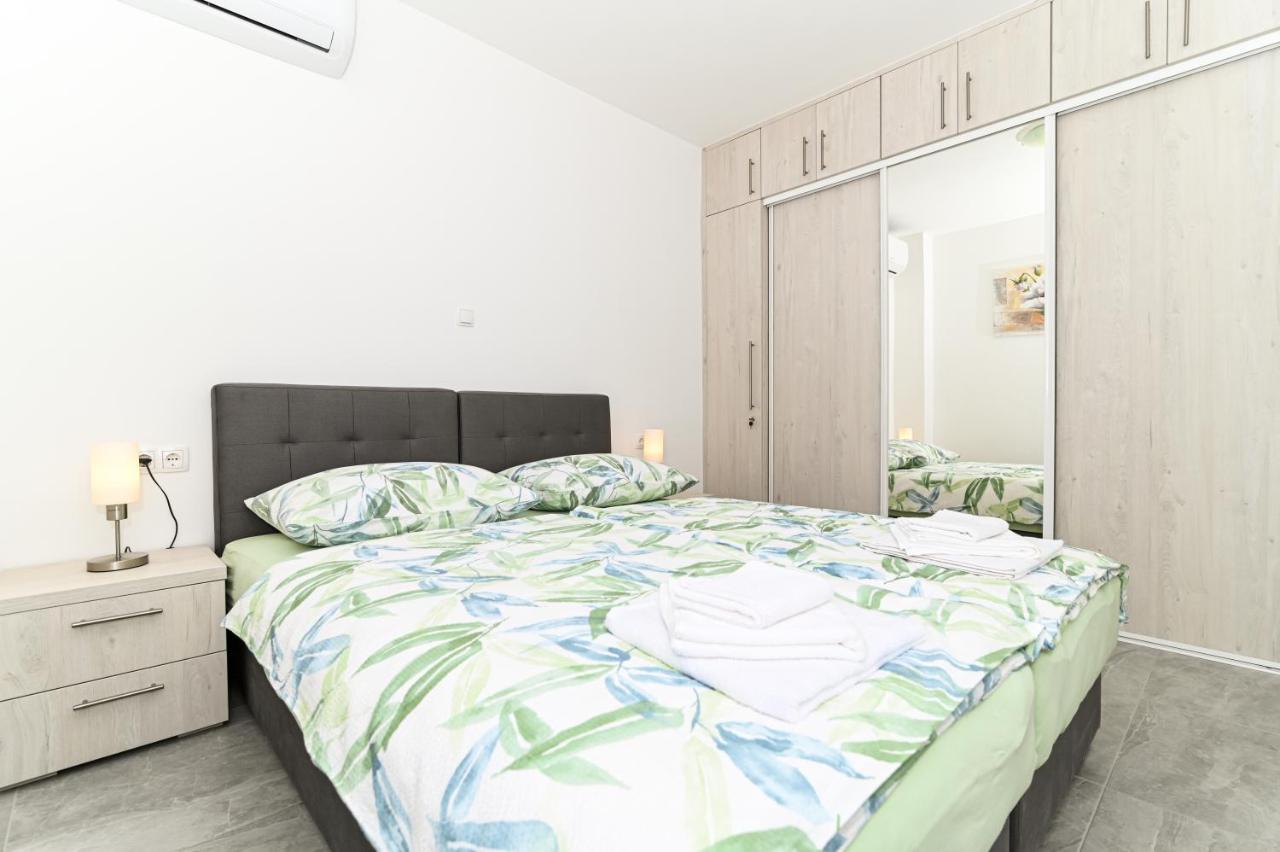 Apartment Luxury With Swimming Pool Ana Trogir
