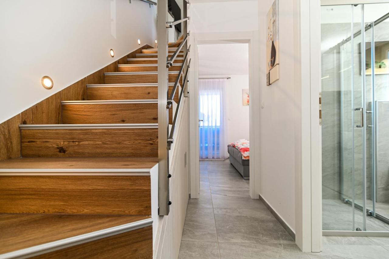 Luxury With Swimming Pool Ana Apartment Trogir